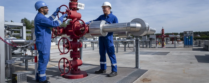 Mitarbeitende von Neptune Energy fördern in Speyer Erdöl